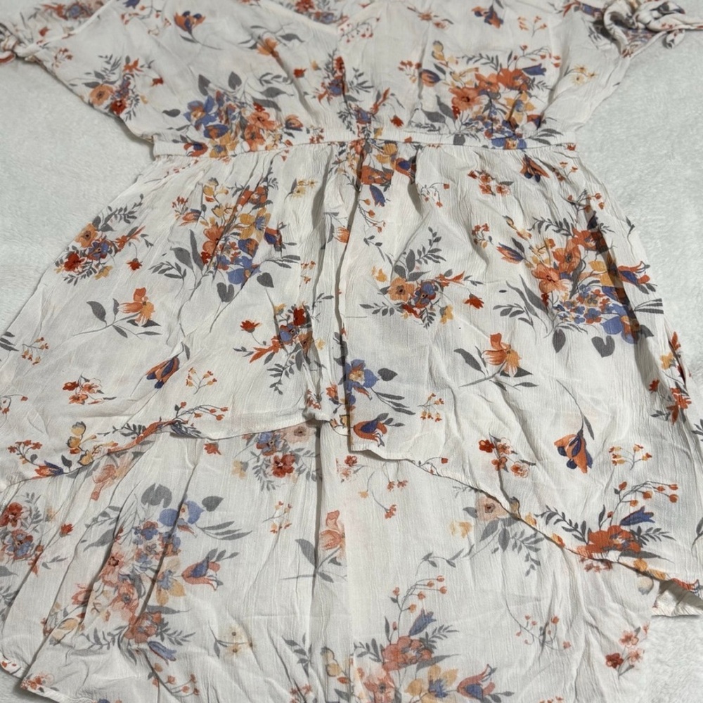Torrid Womens size 00 Tied Cold Shoulder Floral High Low blouse